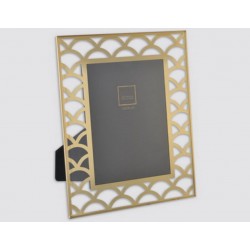 Gold scale photo frame for portrait photo