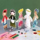 Guirlande de poupées à colorier